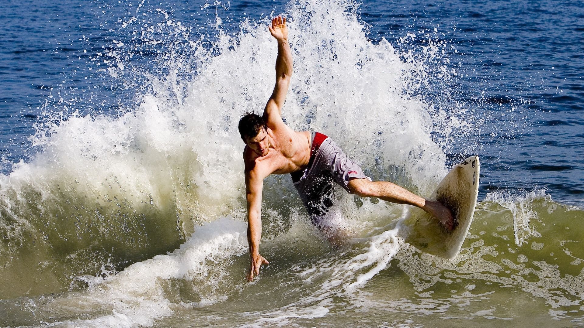 平台内容策划引入数据可视化讲解战术知识提升传播专业度，数据可视化平台解决方案